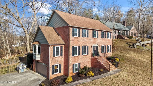 704 Knights Bridge Rd, Maryville, TN 37803