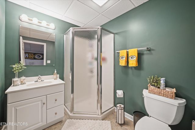 704 Knights Bridge Rd, Maryville, TN 37803