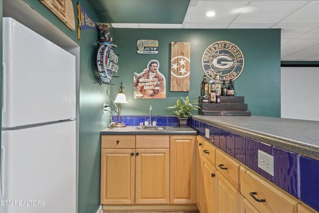 704 Knights Bridge Rd, Maryville, TN 37803