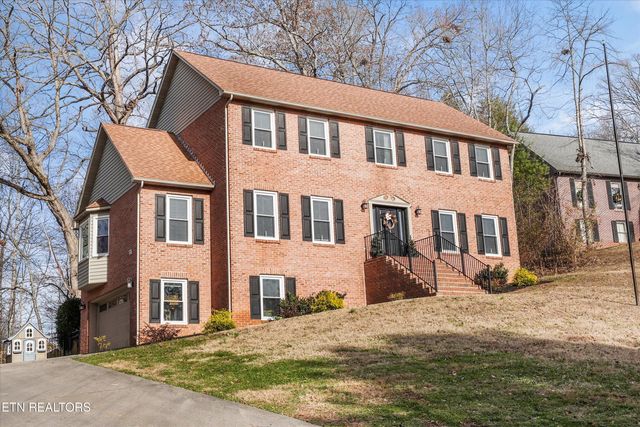 704 Knights Bridge Rd, Maryville, TN 37803