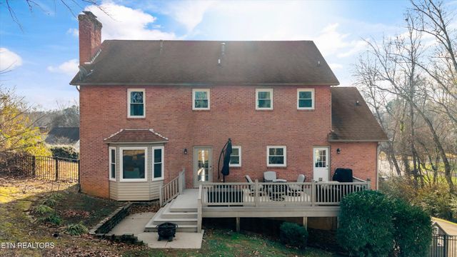 704 Knights Bridge Rd, Maryville, TN 37803