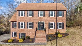 704 Knights Bridge Rd, Maryville, TN 37803