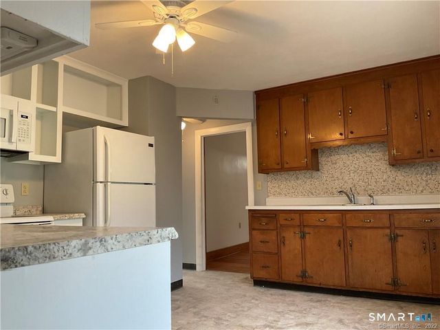 6 Silver Drive 2, Middletown, CT 06457