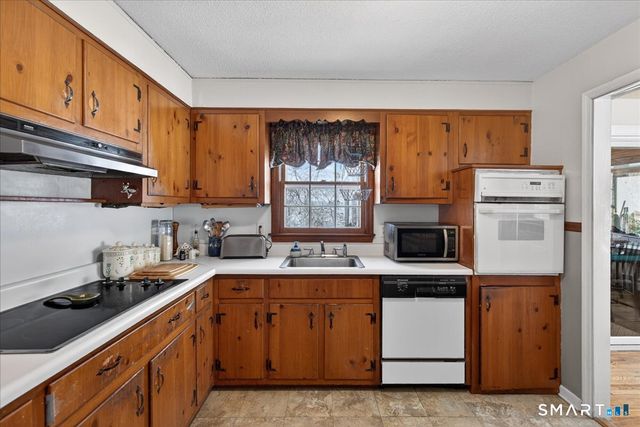 31 Longview Drive, Ridgefield, CT 06877