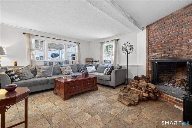 31 Longview Drive, Ridgefield, CT 06877