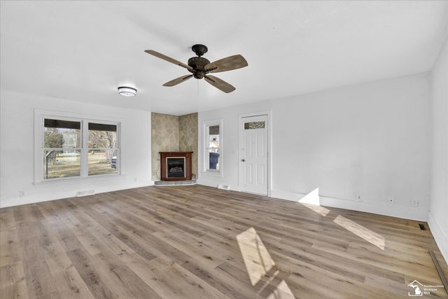 5813 W Temperance Road, Ottawa Lake, MI 49267