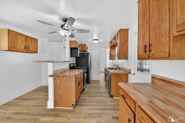 5813 W Temperance Road, Ottawa Lake, MI 49267