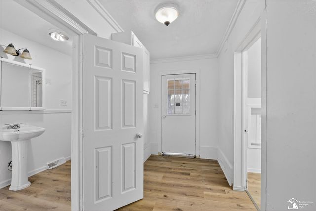 5813 W Temperance Road, Ottawa Lake, MI 49267