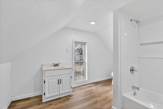 5813 W Temperance Road, Ottawa Lake, MI 49267