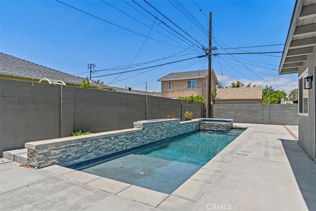 15881 Pilgrim, Huntington Beach, CA 92647