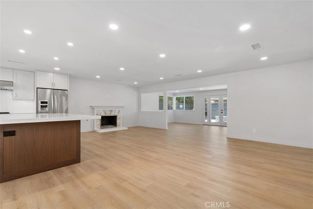 15881 Pilgrim, Huntington Beach, CA 92647