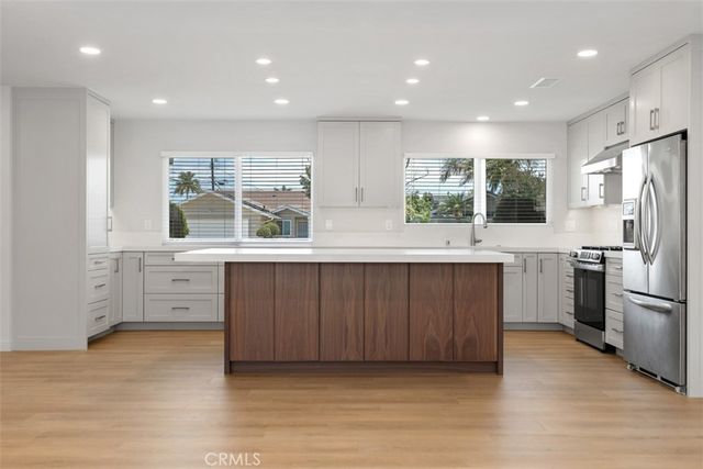 15881 Pilgrim, Huntington Beach, CA 92647