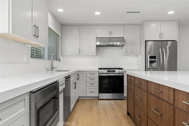 15881 Pilgrim, Huntington Beach, CA 92647