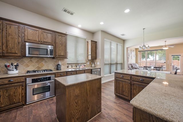 1001 Brigham Drive, Forney, TX 75126