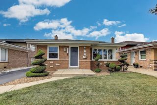 8638 S Keeler Avenue, Chicago, IL 60652