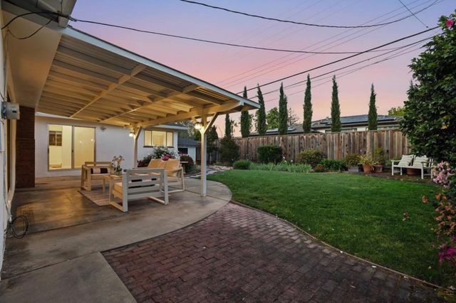 1763 Walnut Drive, Mountain View, CA 94040