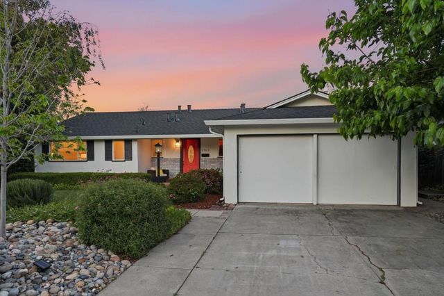 1763 Walnut Drive, Mountain View, CA 94040