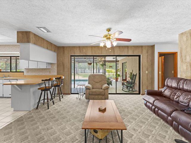 10700 LUSCOMBE COURT, New Port Richey, FL 34654