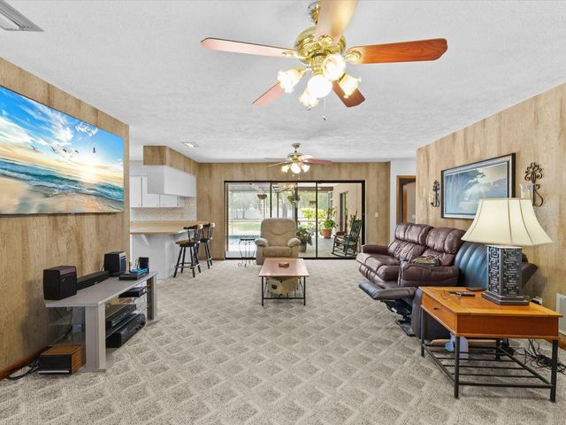 10700 LUSCOMBE COURT, New Port Richey, FL 34654