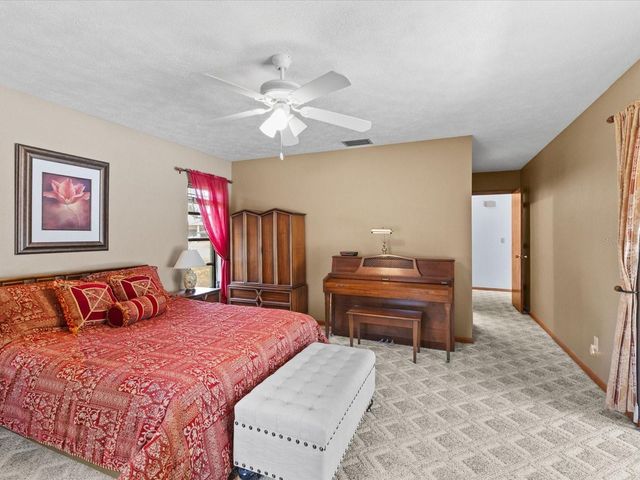 10700 LUSCOMBE COURT, New Port Richey, FL 34654