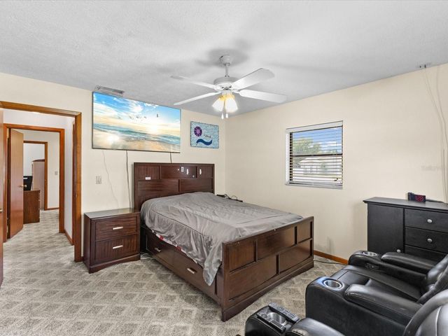 10700 LUSCOMBE COURT, New Port Richey, FL 34654