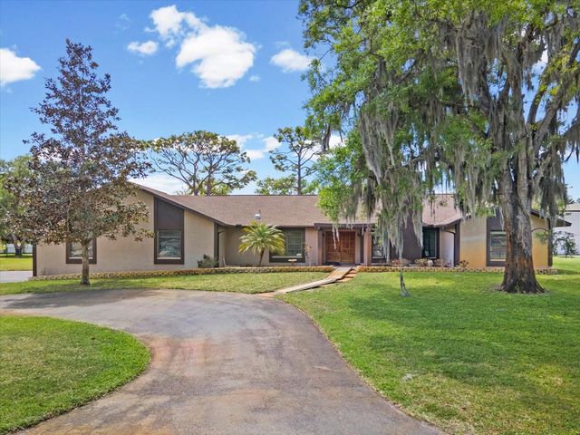 10700 LUSCOMBE COURT, New Port Richey, FL 34654