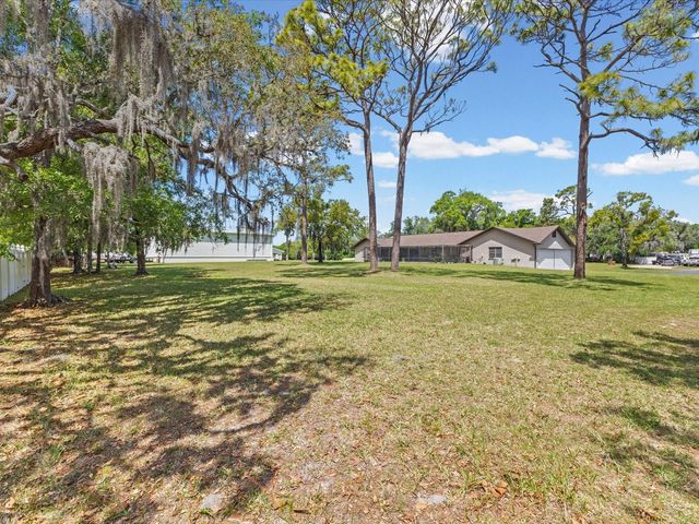 10700 LUSCOMBE COURT, New Port Richey, FL 34654