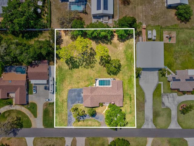 10700 LUSCOMBE COURT, New Port Richey, FL 34654