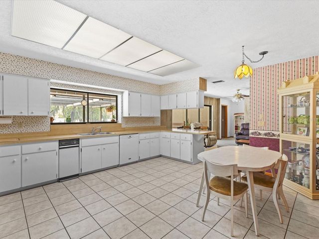10700 LUSCOMBE COURT, New Port Richey, FL 34654