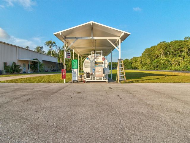10700 LUSCOMBE COURT, New Port Richey, FL 34654
