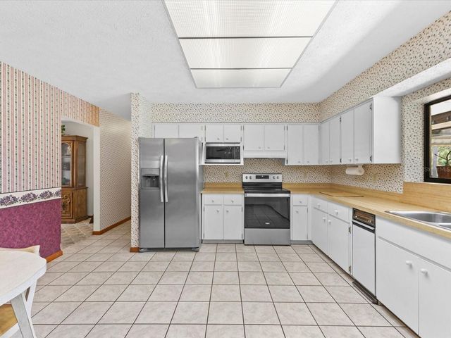 10700 LUSCOMBE COURT, New Port Richey, FL 34654
