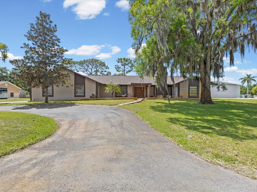 10700 LUSCOMBE COURT, New Port Richey, FL 34654