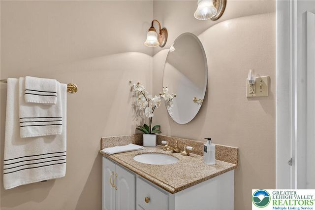 56 Hearthstone Drive, Exeter Twp, PA 19606