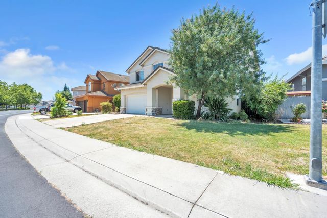 8859 Shasta Lily Dr, Elk Grove, CA 95624