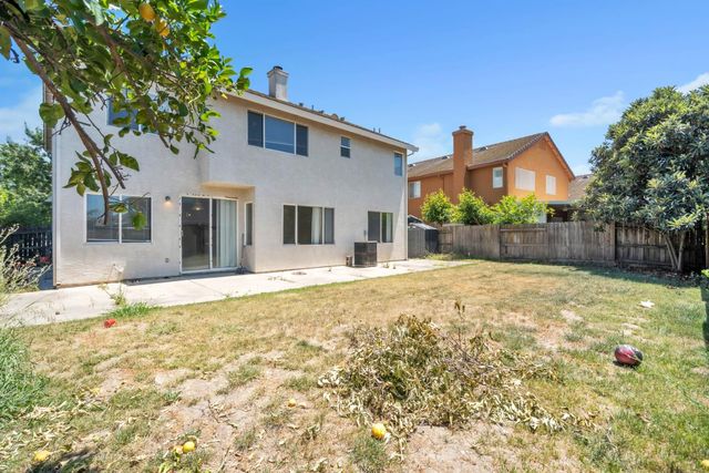 8859 Shasta Lily Dr, Elk Grove, CA 95624
