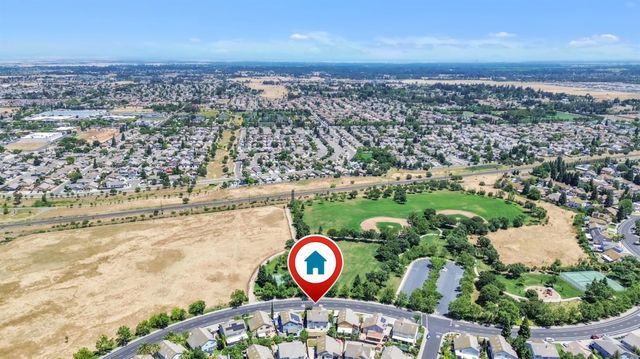 8859 Shasta Lily Dr, Elk Grove, CA 95624