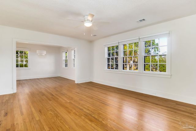 1515 E Lakeview Ave D, Pensacola, FL 32503