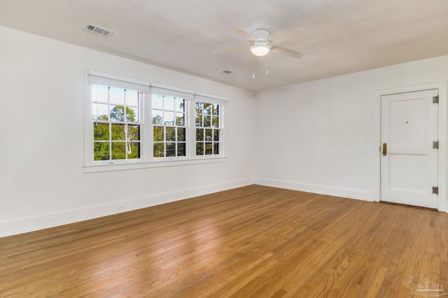 1515 E Lakeview Ave D, Pensacola, FL 32503