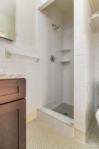 1515 E Lakeview Ave D, Pensacola, FL 32503