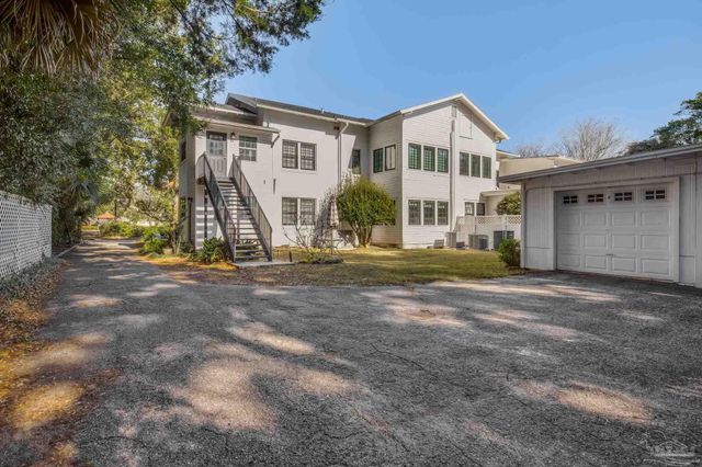 1515 E Lakeview Ave D, Pensacola, FL 32503