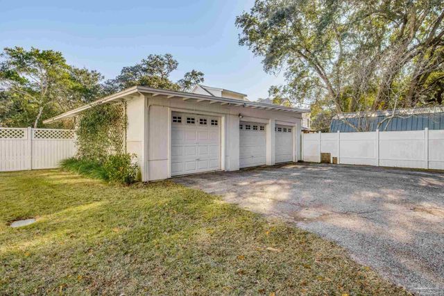 1515 E Lakeview Ave D, Pensacola, FL 32503