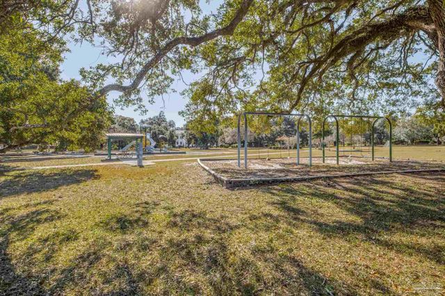 1515 E Lakeview Ave D, Pensacola, FL 32503