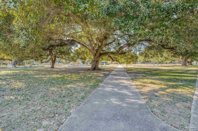 1515 E Lakeview Ave D, Pensacola, FL 32503