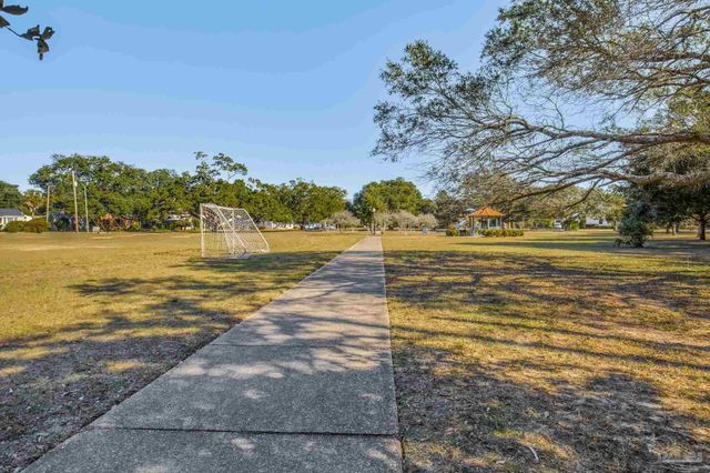 1515 E Lakeview Ave D, Pensacola, FL 32503