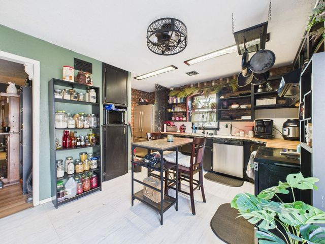 332 W Benway St, Wichita, KS 67217