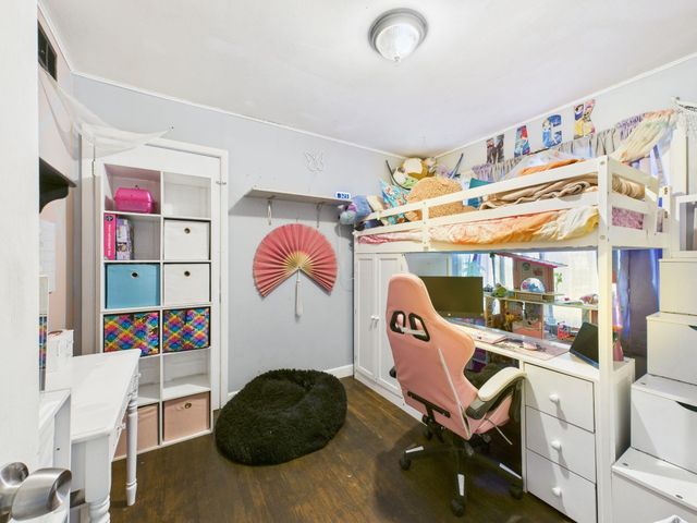 332 W Benway St, Wichita, KS 67217