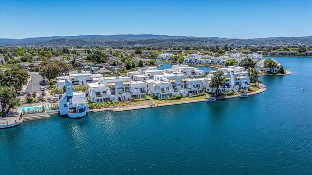 945 Lido Lane, Foster City, CA 94404