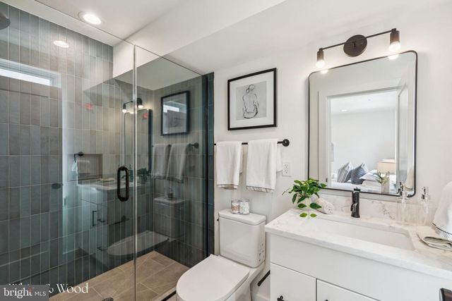 612 BRENNA WALK, Philadelphia, PA 19123