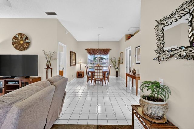 21618 QUEEN ELIZABETH COURT, Leesburg, FL 34748