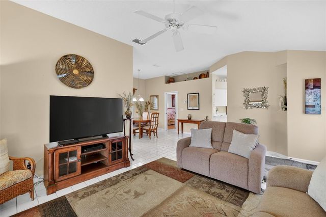 21618 QUEEN ELIZABETH COURT, Leesburg, FL 34748